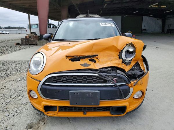 2016 MINI COOPER