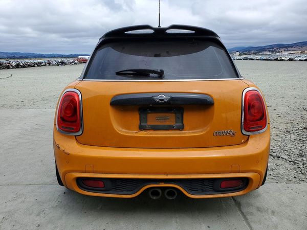 2016 MINI COOPER