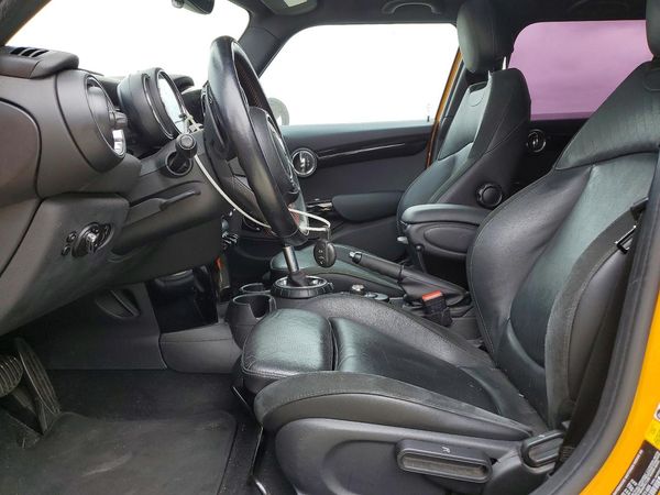 2016 MINI COOPER