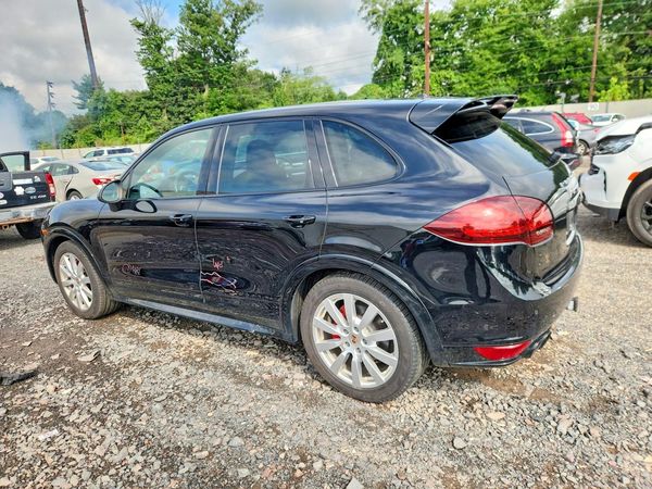 2014 PORSCHE CAYENNE GTS