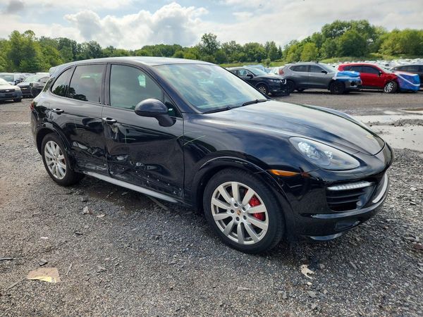 2014 PORSCHE CAYENNE GTS