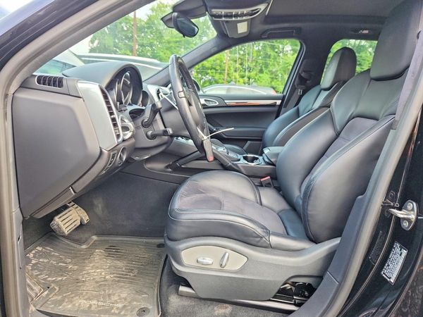 2014 PORSCHE CAYENNE GTS