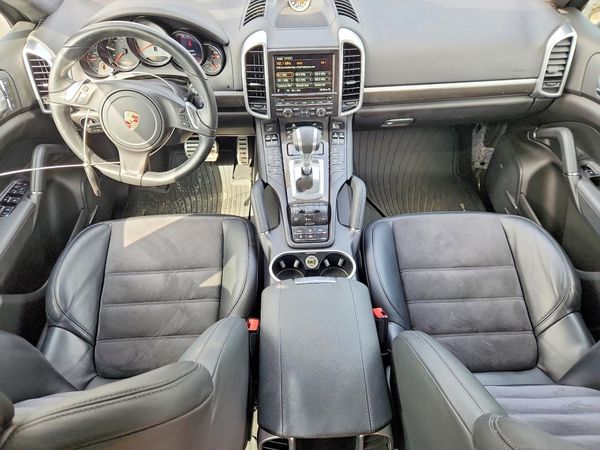 2014 PORSCHE CAYENNE GTS