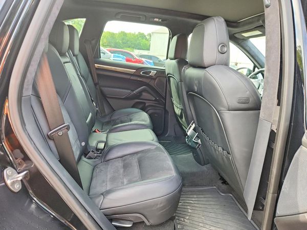 2014 PORSCHE CAYENNE GTS