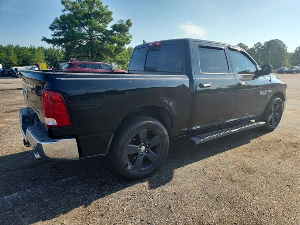 2014 RAM 1500 SLT CREW CAB 4X2
