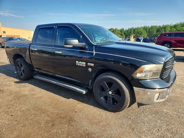 2014 RAM 1500 SLT CREW CAB 4X2