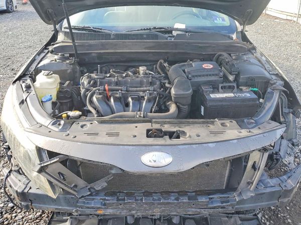 2014 KIA OPTIMA 2.4 LX STD/Conv