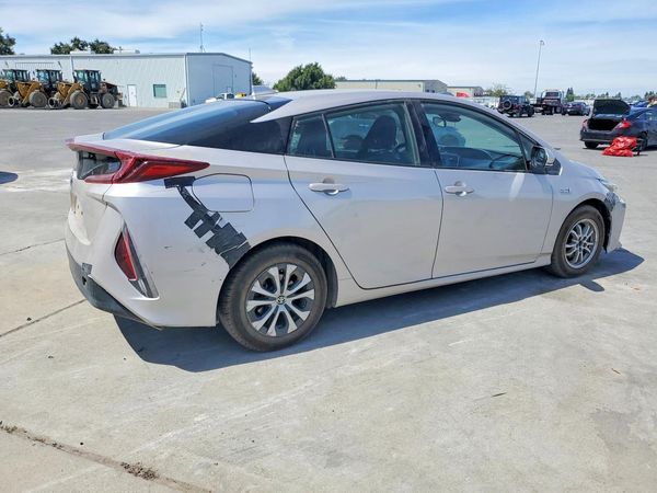 2020 TOYOTA PRIUS