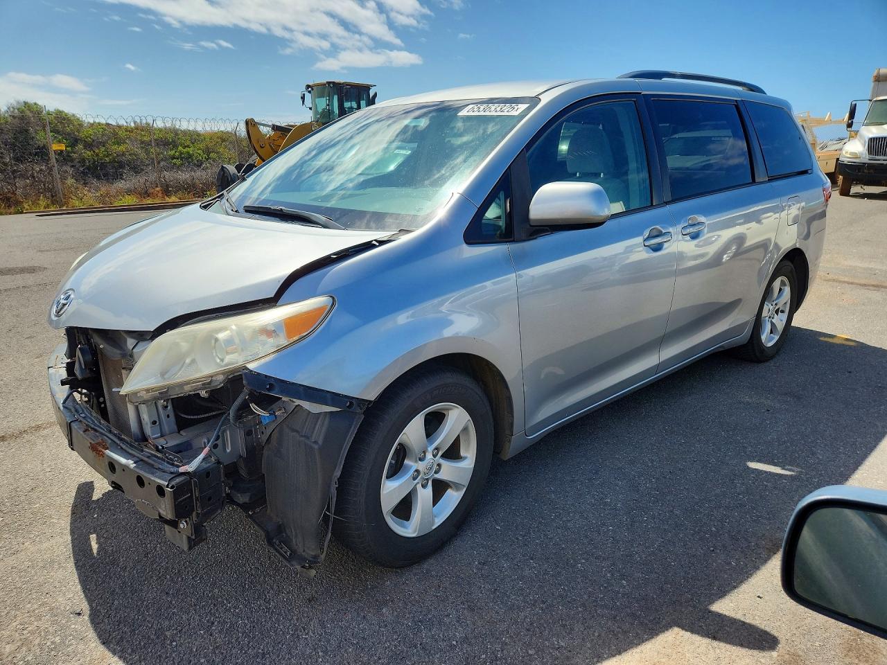 2015 TOYOTA SIENNA