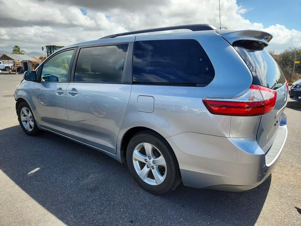 2015 TOYOTA SIENNA