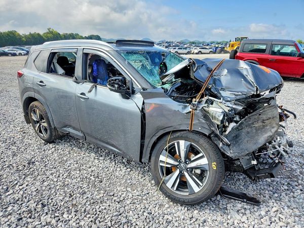 2023 NISSAN ROGUE SL — Passenger 3/4