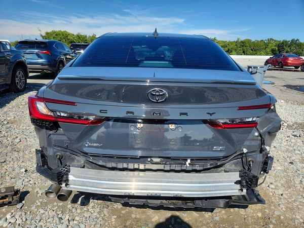 2025 TOYOTA CAMRY