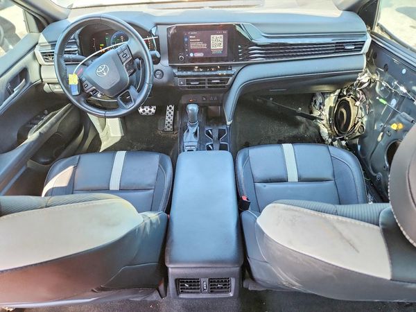2025 TOYOTA CAMRY