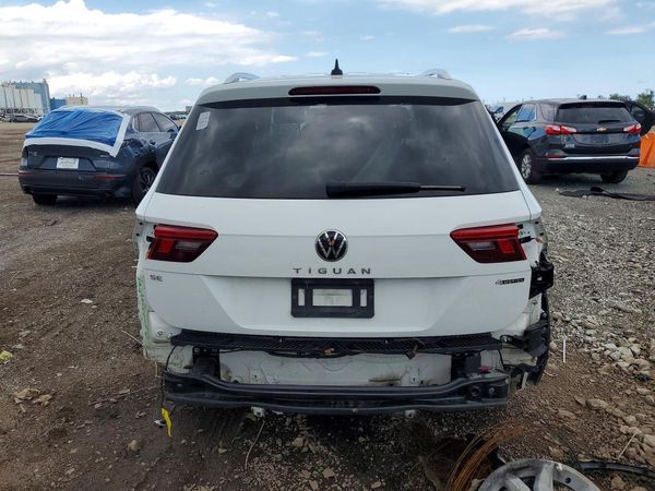 2022 VOLKSWAGEN TIGUAN 4Motion SE