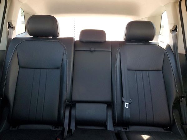 2022 VOLKSWAGEN TIGUAN 4Motion SE