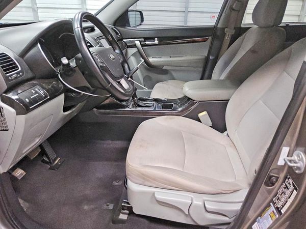 2014 KIA SORENTO Base/ LX