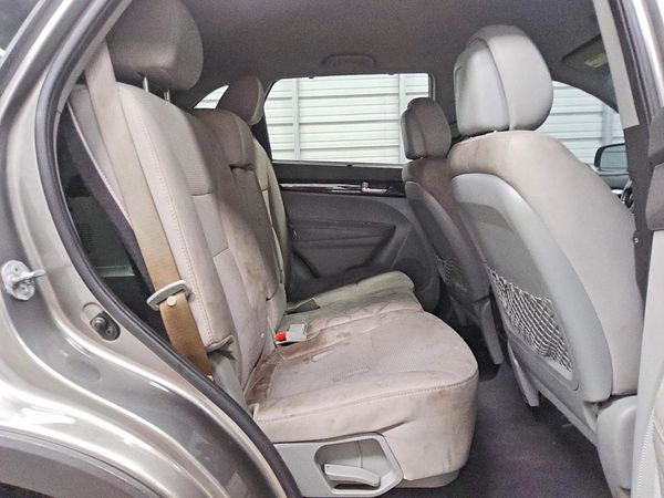 2014 KIA SORENTO Base/ LX