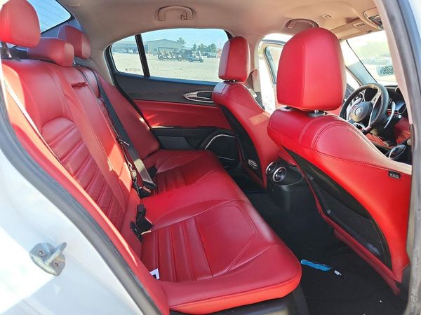 2018 ALFA ROMEO GIULIA TI RWD