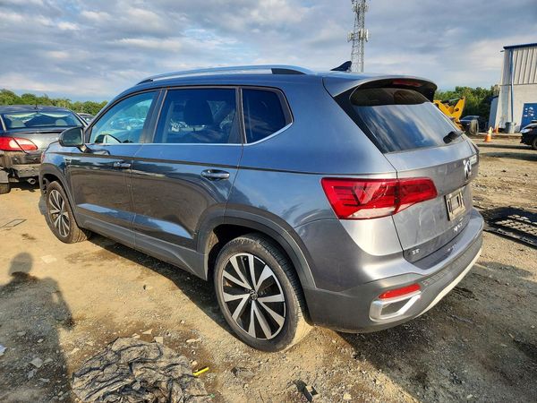2022 VOLKSWAGEN TAOS