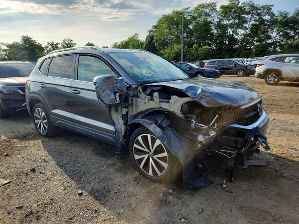 2022 VOLKSWAGEN TAOS