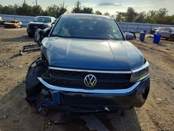 2022 VOLKSWAGEN TAOS