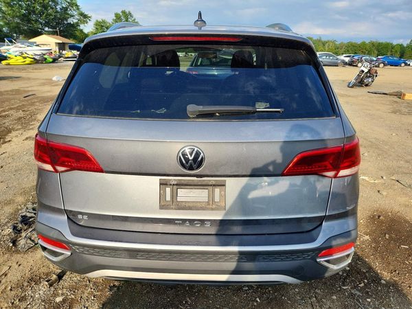 2022 VOLKSWAGEN TAOS
