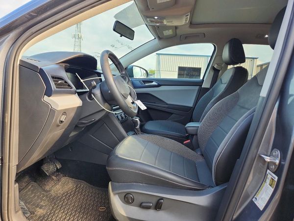 2022 VOLKSWAGEN TAOS