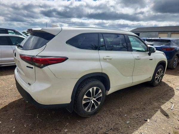 2021 TOYOTA HIGHLANDER XLE Nav