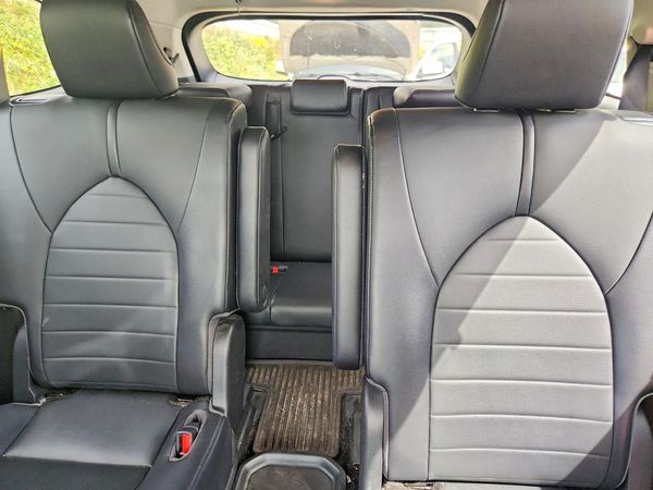 2021 TOYOTA HIGHLANDER XLE Nav