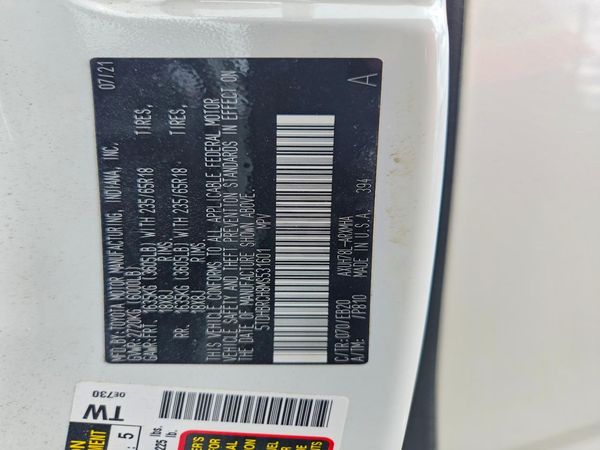 2021 TOYOTA HIGHLANDER XLE Nav