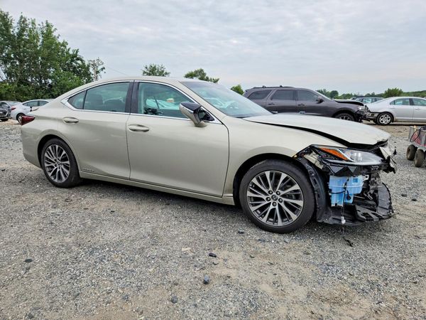 2019 LEXUS ES 300h