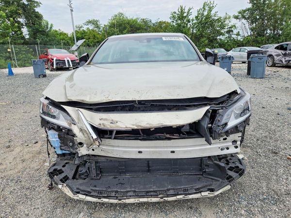 2019 LEXUS ES 300h