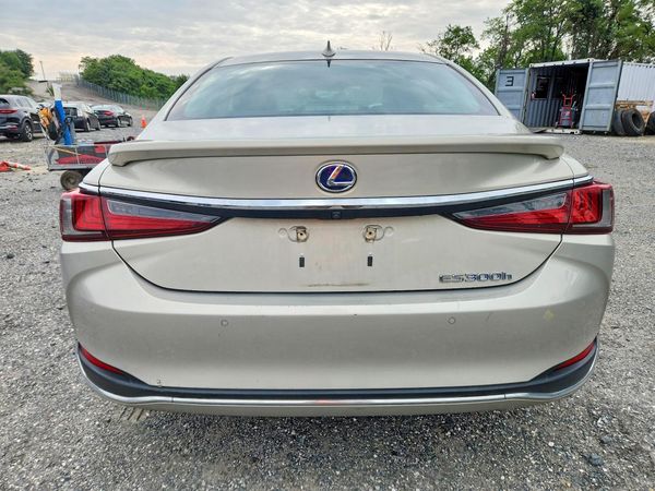 2019 LEXUS ES 300h