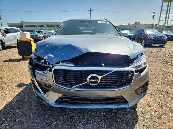 2019 VOLVO XC60 R-Design