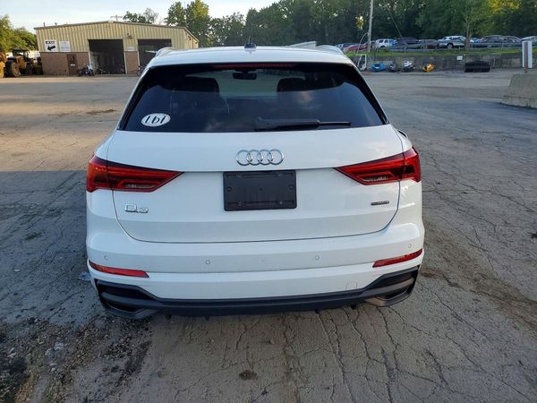 2024 AUDI Q3 S Line quattro Premium