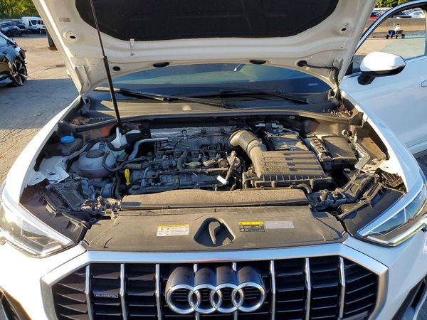 2024 AUDI Q3 S Line quattro Premium