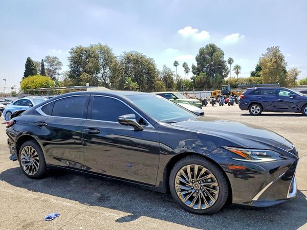 2025 LEXUS ES 300H