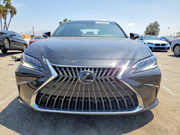 2025 LEXUS ES 300H