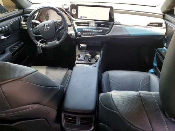 2025 LEXUS ES 300H