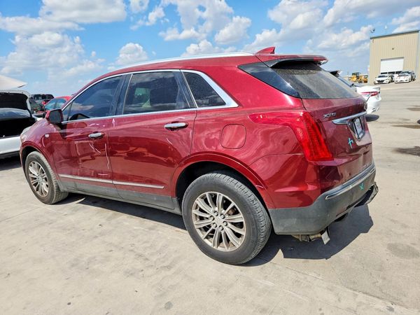 2017 CADILLAC XT5