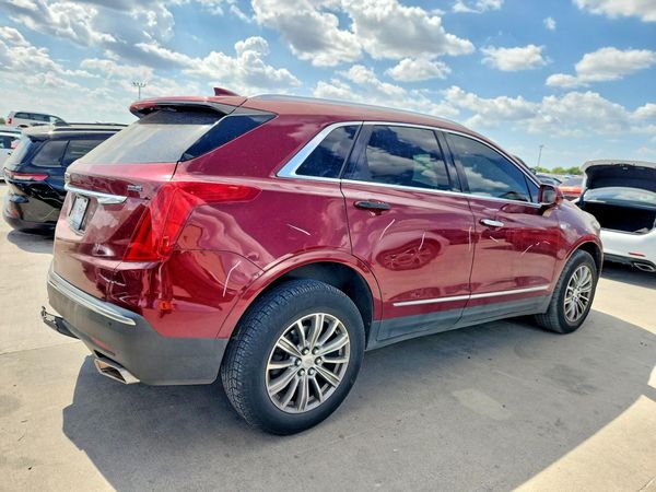2017 CADILLAC XT5