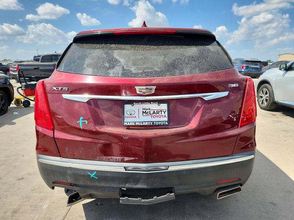 2017 CADILLAC XT5