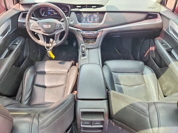 2017 CADILLAC XT5