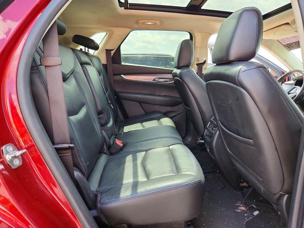 2017 CADILLAC XT5