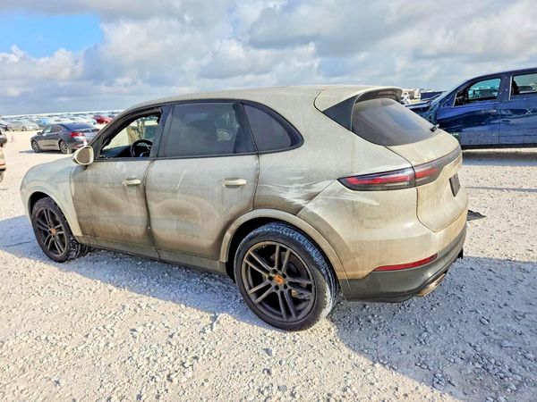 2019 PORSCHE CAYENNE