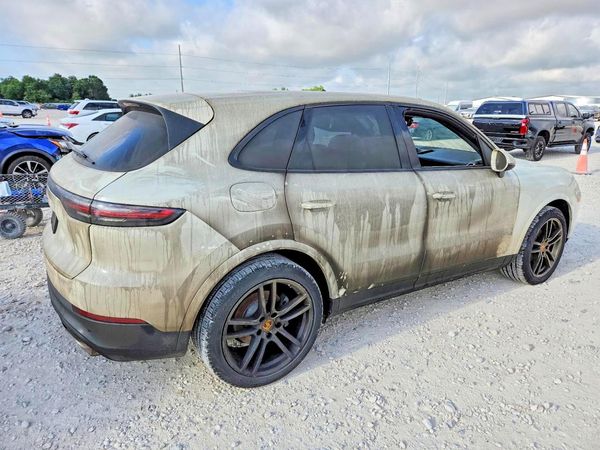 2019 PORSCHE CAYENNE