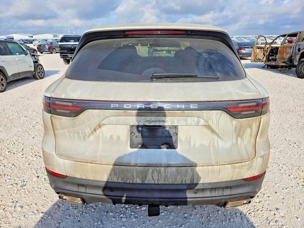 2019 PORSCHE CAYENNE