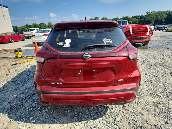 2024 NISSAN KICKS