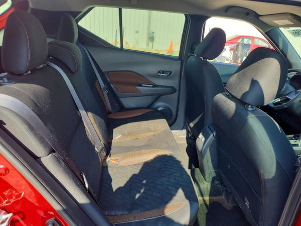 2024 NISSAN KICKS