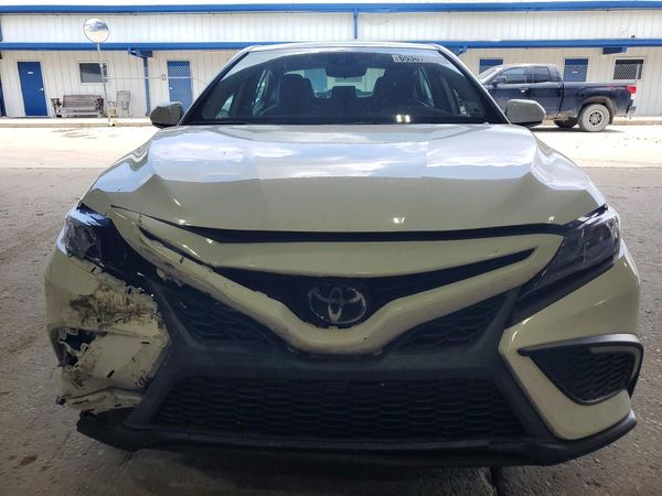 2024 TOYOTA CAMRY